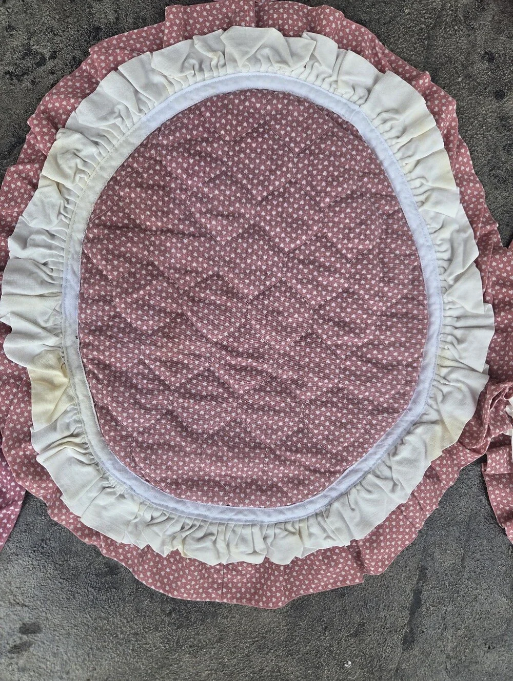 Vintage Dusty Rose Heart Quilted Oval Placemat Set with White Ruffle- Set Of 8